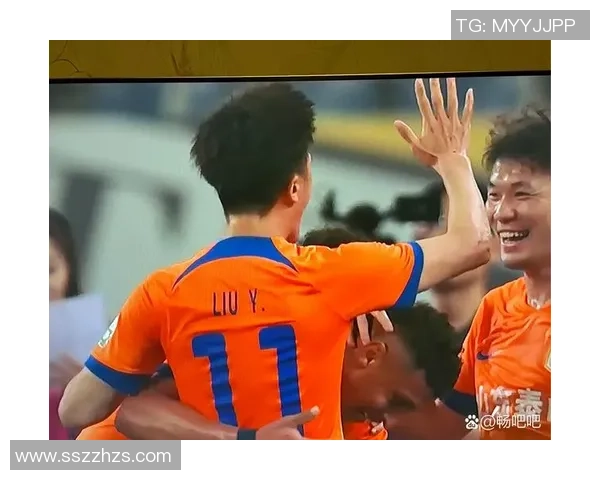 在绿茵场上尽情挥洒汗水与激情的ping踢足球之旅